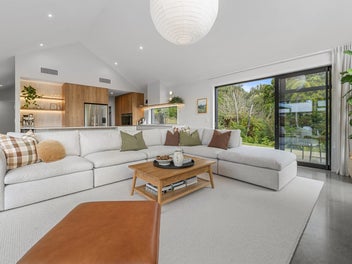 Exclusive 4 Bedroom House & Land Package