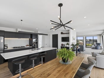 A MODERN HOME THAT TRULY HAS IT ALL