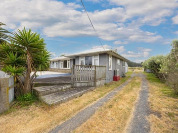 Leave your jandals at the gate