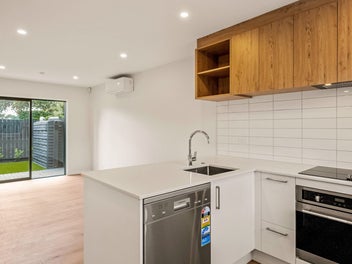 Completed-20 Mins to CBD-Own Carpark