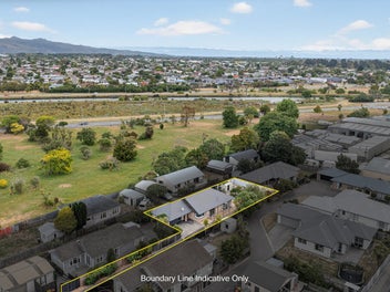 Fresh, Freehold & Easy-Care Living!