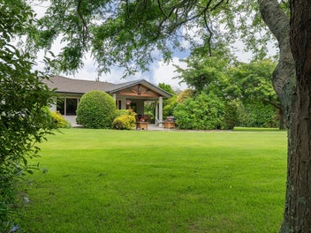 The Ultimate Blend of Privacy, Space & Elegance