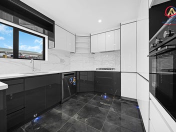 Luxury 5-Bedroom Masterpiece