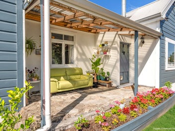 Warm, Comfortable & Spacious Living in Takapau