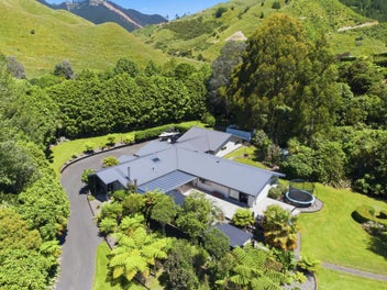 Refined Valley Retreat!