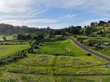 Country lifestyle close to town