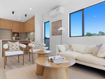 Brand-New & Bargain-Cute — with 10-Year MB!