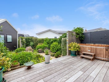 Best buy beside the beach