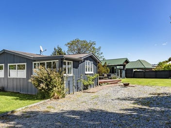 Sunny Beach Cottage