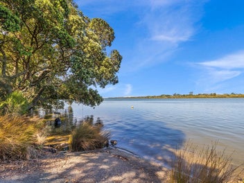 Lifestyle - Location & Potential!