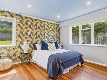 A Warm Welcome Awaits On Raroa Place