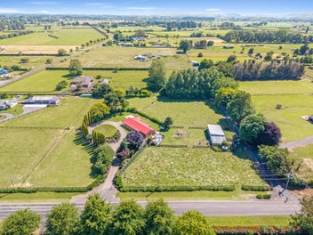 Tamahere Lifestyle with Land & Potential!