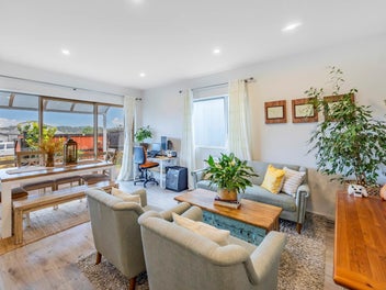 Must Sell Single-Level, 3 Dble Bedrms, Near Costco