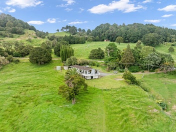 Ignore the CV - Your Rural Lifestyle Awaits!