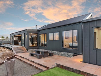 Ultimate home and income retreat