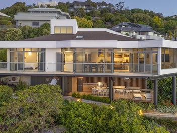 A Home Framed by the Sea