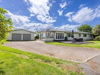 Lifestyle living with space, privacy and a pool