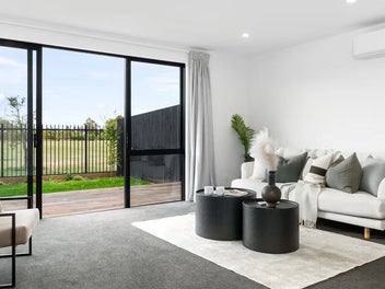 Grab yourself a deal! - 7b Malaga Crescent