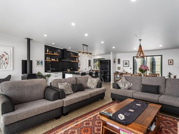 Coastal Harbour Edge Lifestyle