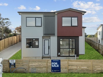 Brand New Homes in Sought-After Wattle Downs!