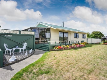 WARM HOME, LOCK-UP & LEAVE, QUIET LOCATION