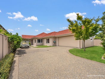 A Generous Family Haven in the Heart of Mahora