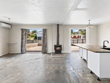 Deceased Estate - Must be sold!