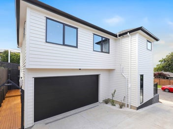 Spacious, Double-Westlake Zone, 2 Kitchens!