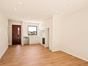 Great Amenities-Carpark-10 Year MB Guarantee