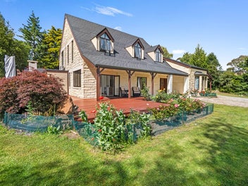 An Elegant Retreat for a Discerning purchaser