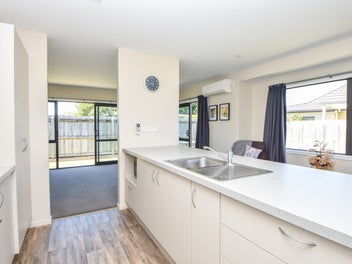 Motivated Vendor - Must Be Sold!