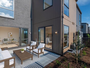 Family home walking distance to the water