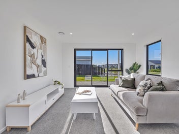 Fresh Family Living in Lakeside