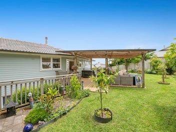 Vendor has Moved - This Must GO!