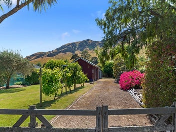 Cute beach cottage - must be sold