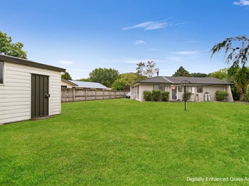 A Private Retreat on Peter Lippa Drive