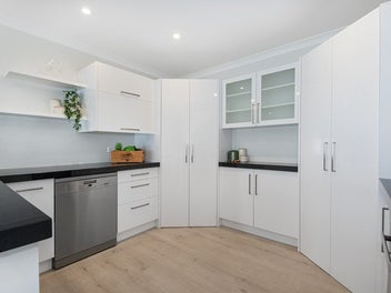 Sought After Location, Grab This Quick!