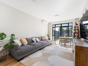 Owner Bought - $699k - Botany College