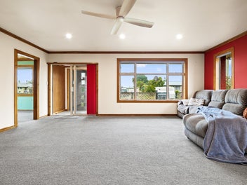 ROSEY RED ON ROSENESS