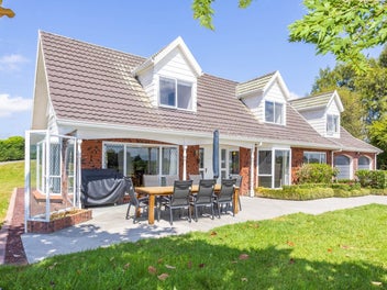 Lake views, lifestyle living