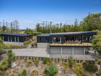 Exclusive Matakana-Sandspit Lifestyle Property