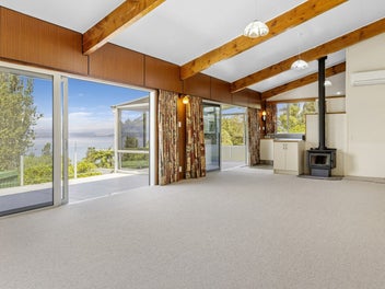 Blank Canvas on Kamahi