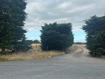 Prime 4.078 Hectare Lifestyle Block in Swannanoa