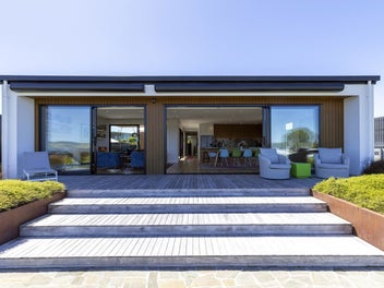 Luxury lakeside living that's hard to replicate