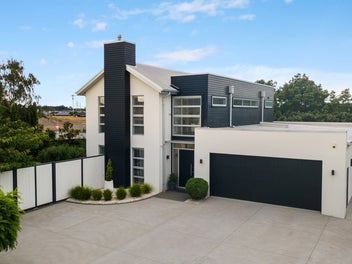 Vendors Commitment Clear—Priced to Sell.