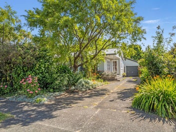 Timeless Hokowhitu Charm - Act Quickly!