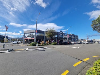 Image 1 of 6