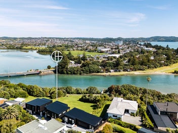 Front Row to the Orewa Estuary