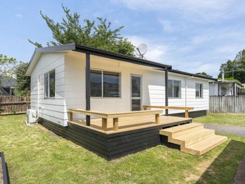 Sunny stunner ready for summer