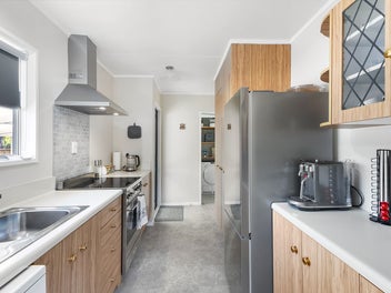 Immaculate, Private & Ready to Enjoy in Durie Hill